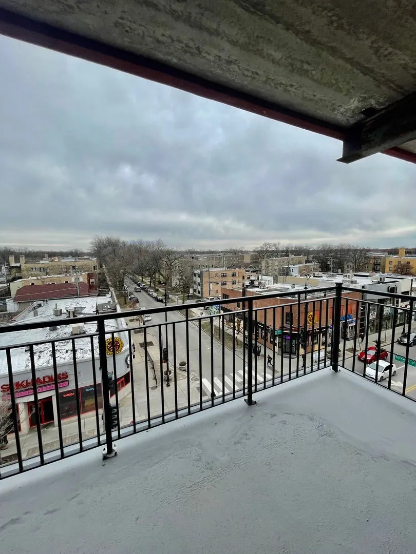 6411 N Rockwell St, ,  60645, USA 60645-unit#515-Chicago-IL