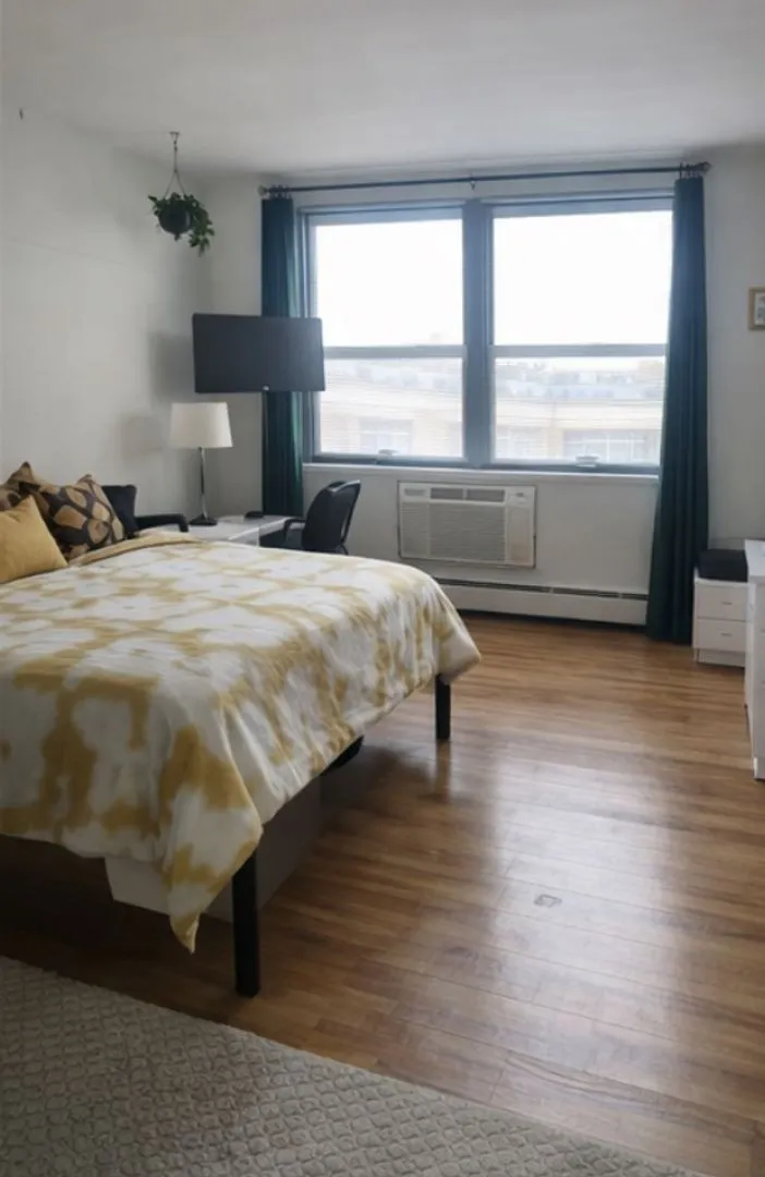 541 W Briar Pl, ,  60657, USA 60657-unit#502-Chicago-IL