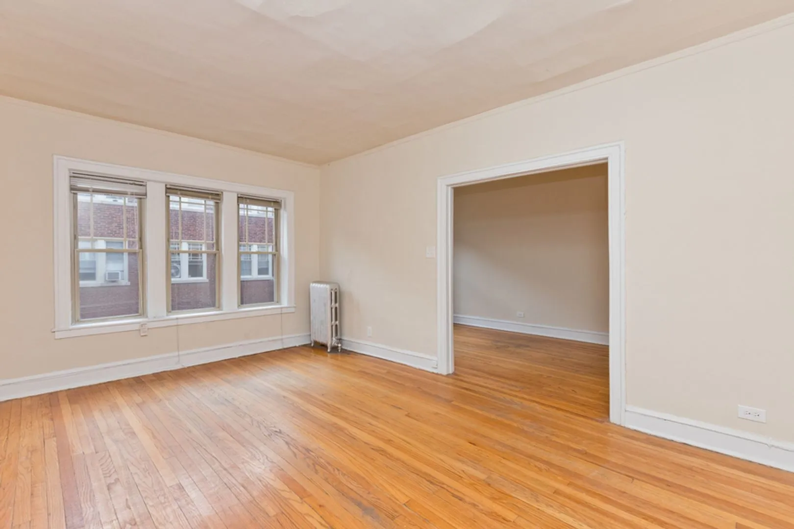 W Touhy Ave, ,  60626, USA 60626-unit#1N-Chicago-IL