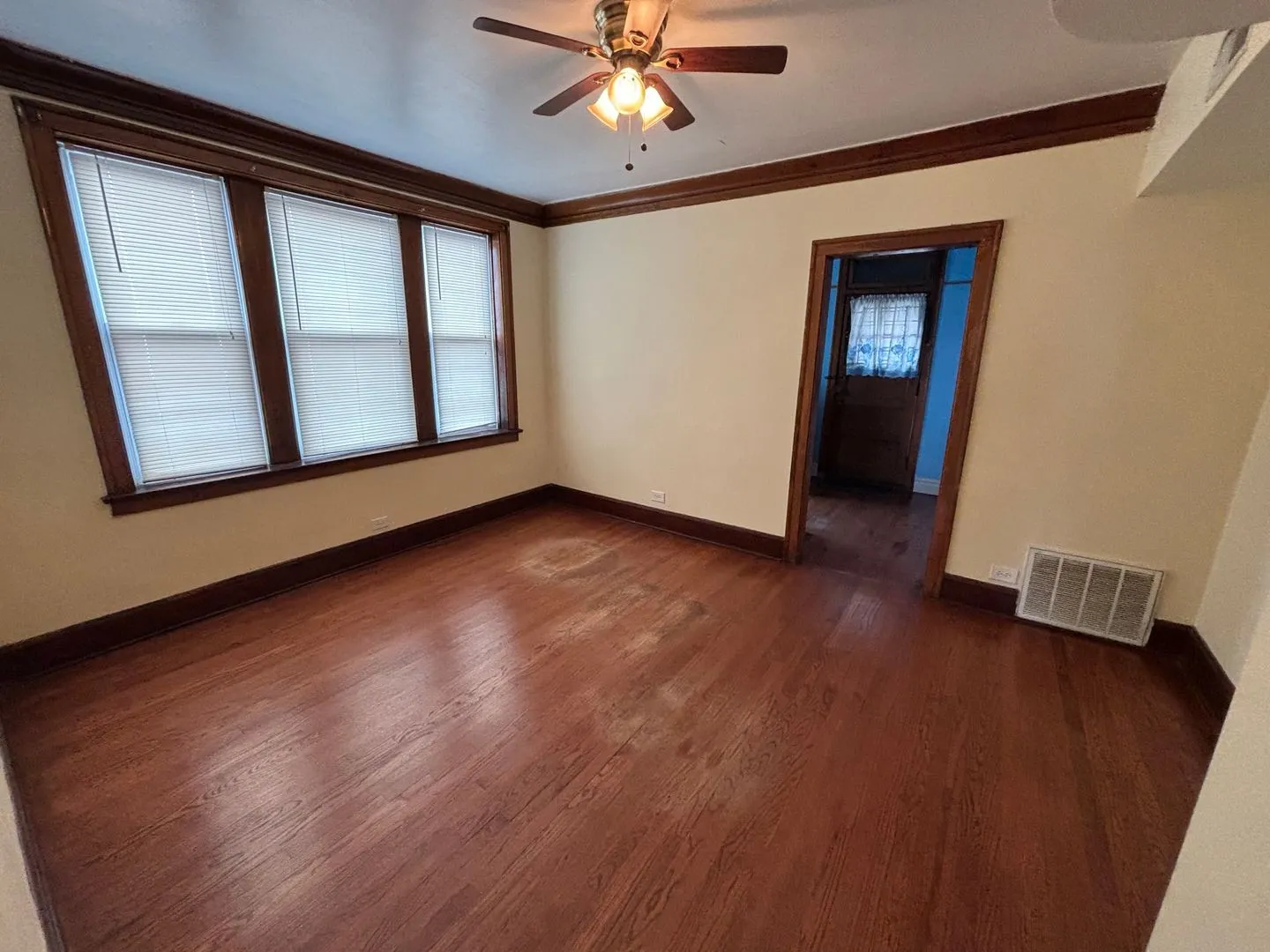 5355 W Irving Park Rd, ,  60641, USA 60641-unit#3-Chicago-IL