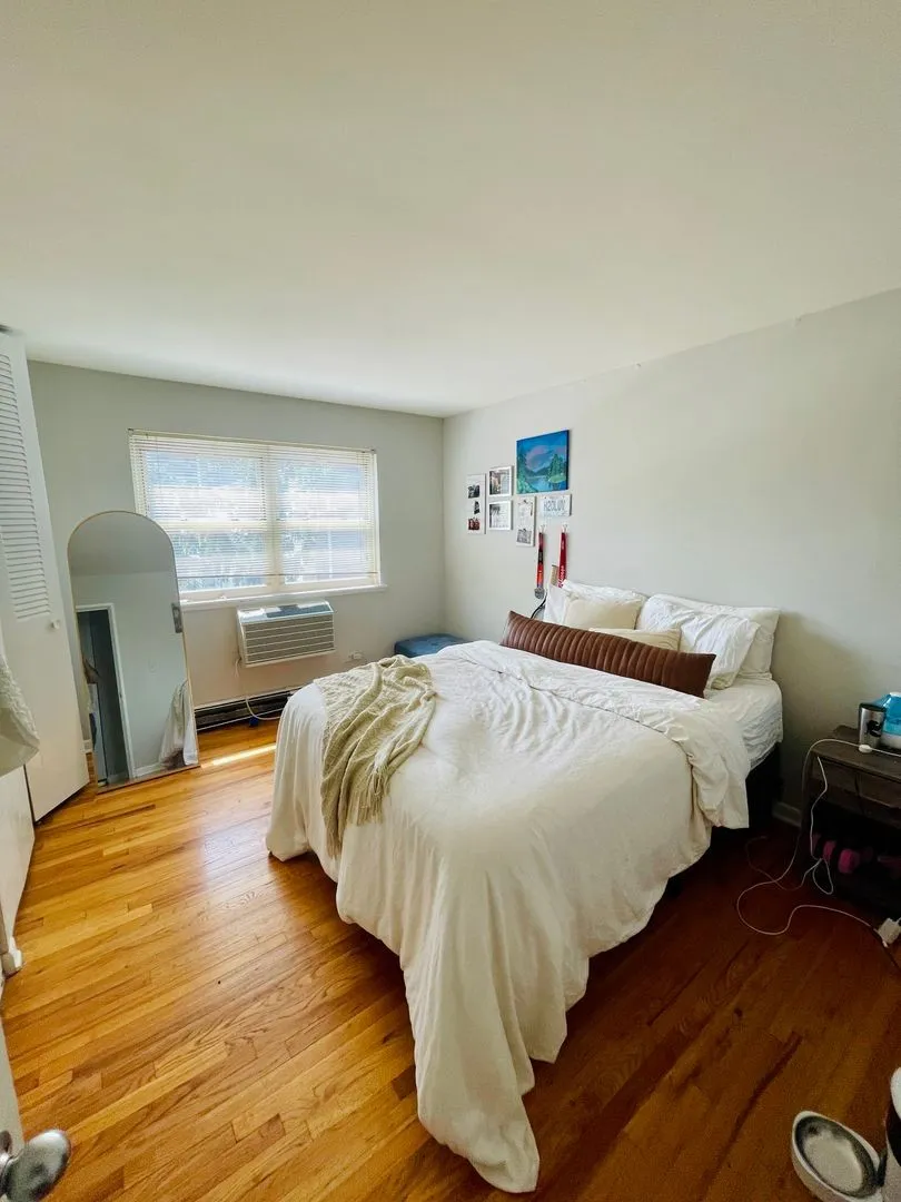 521 W Briar Pl, , 60657, USA 60657-unit#310-Chicago-IL