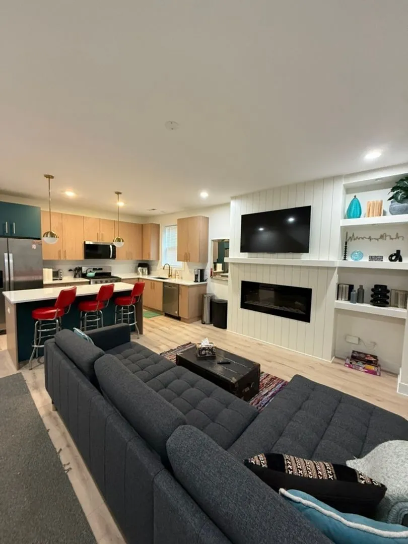 4314 S Evans Ave, ,  60653, USA 66053-unit#1-Chicago-IL