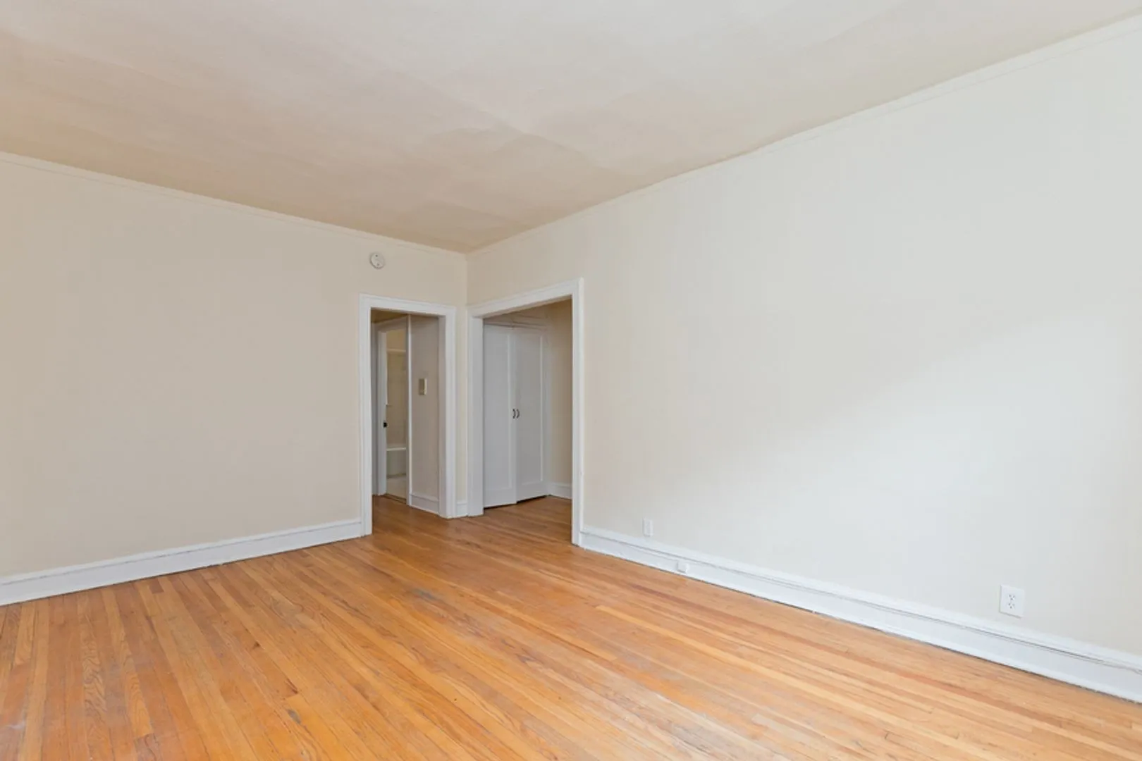 W Touhy Ave, ,  60626, USA 60626-unit#1N-Chicago-IL