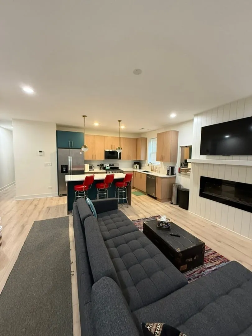 4314 S Evans Ave, ,  60653, USA 66053-unit#1-Chicago-IL