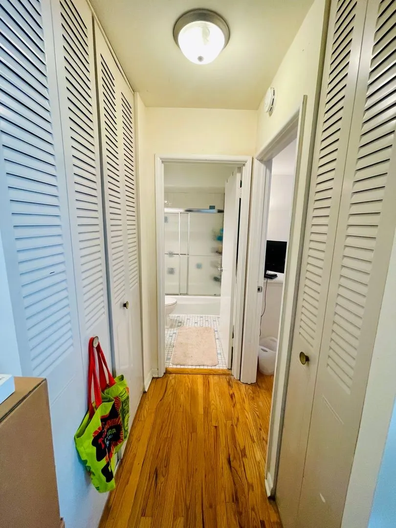 521 W Briar Pl, , 60657, USA 60657-unit#203-Chicago-IL