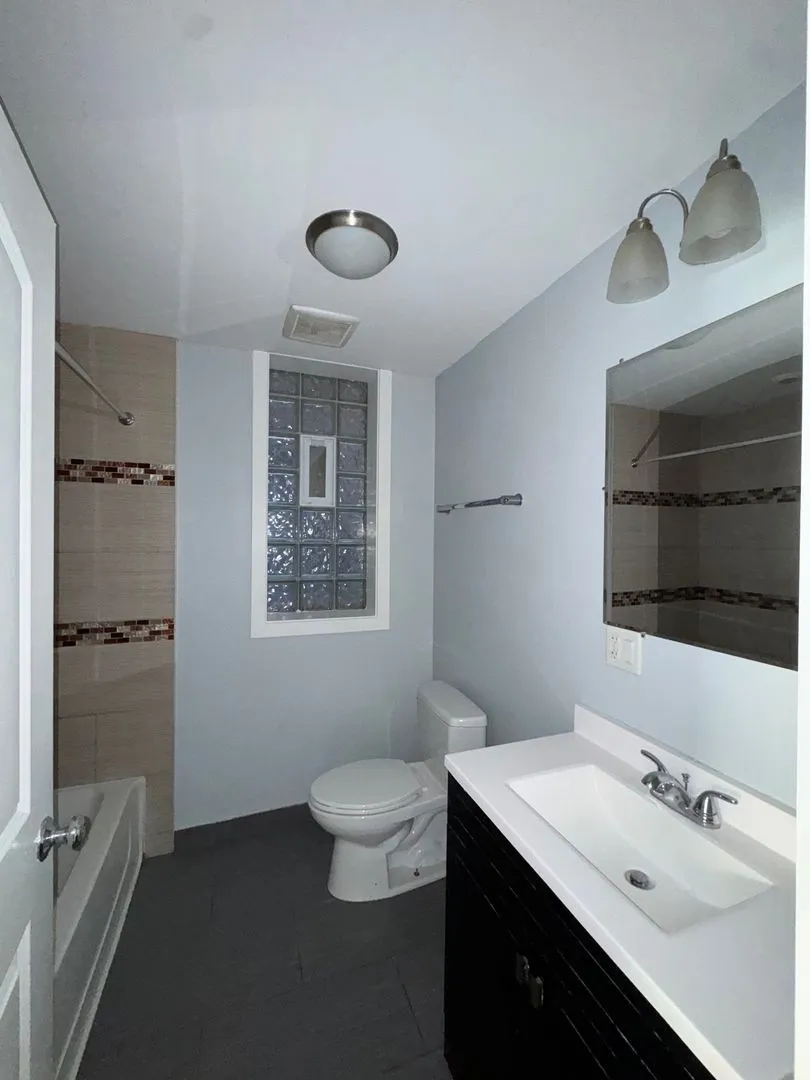 1150 N Keeler Ave, , 60651, USA 60651-unit#1E-Chicago-IL