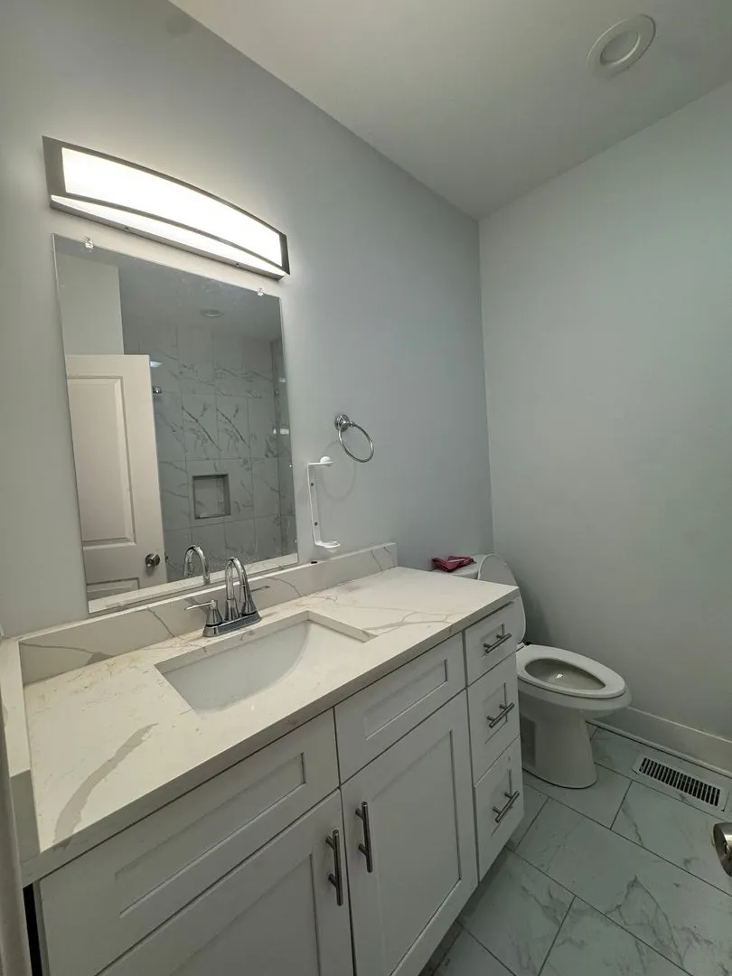 2421 N Clybourn Ave, ,  60614, USA 60614-unit#2421-1A-Chicago-IL