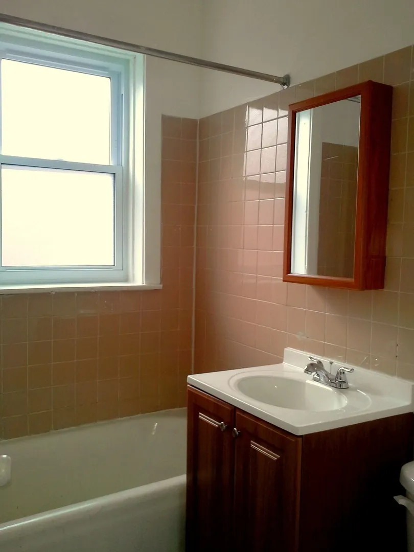 4014 W Melrose St, ,  60641, USA 60641-unit#3N-Chicago-IL