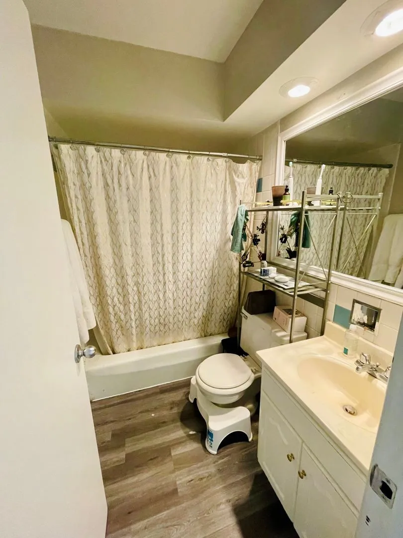 521 W Briar Pl, , 60657, USA 60657-unit#310-Chicago-IL