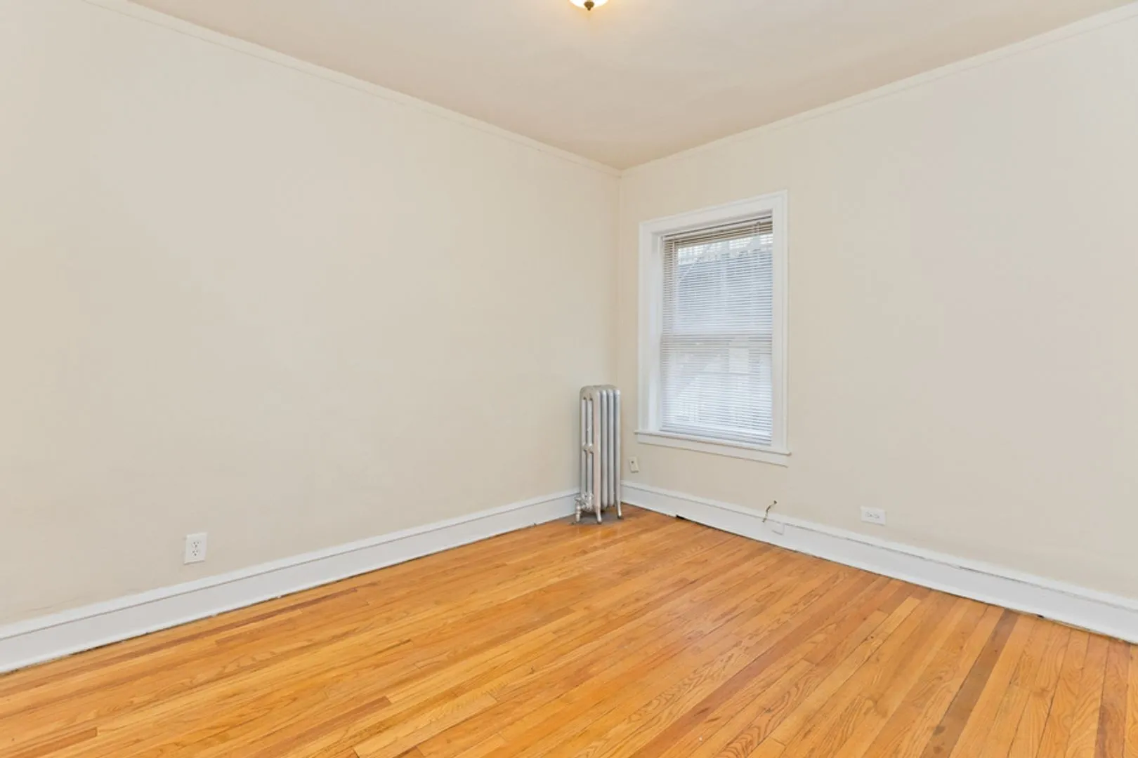 W Touhy Ave, ,  60626, USA 60626-unit#1N-Chicago-IL