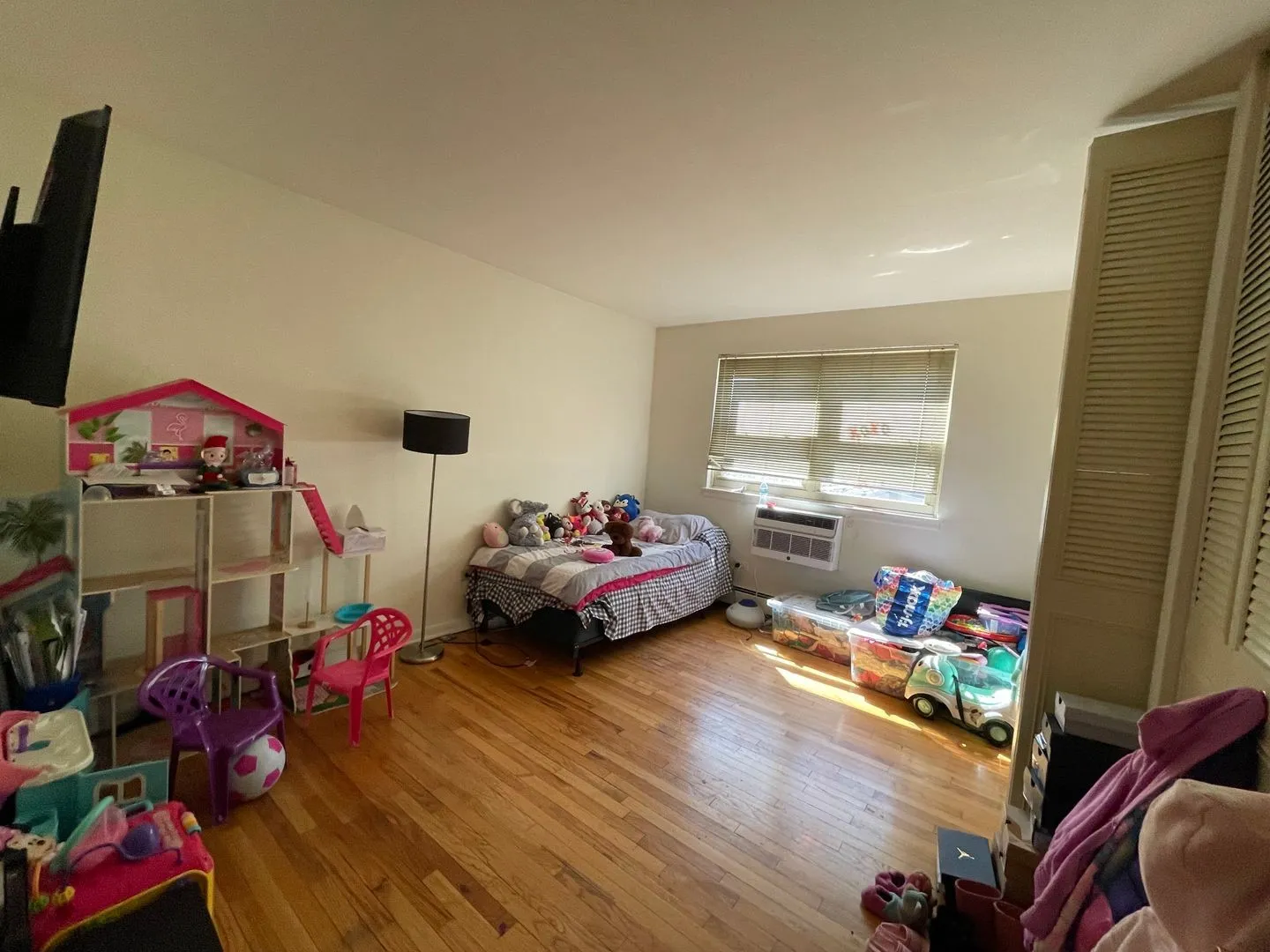 541 W Briar Pl, ,  60657, USA 60657-unit#510-Chicago-IL