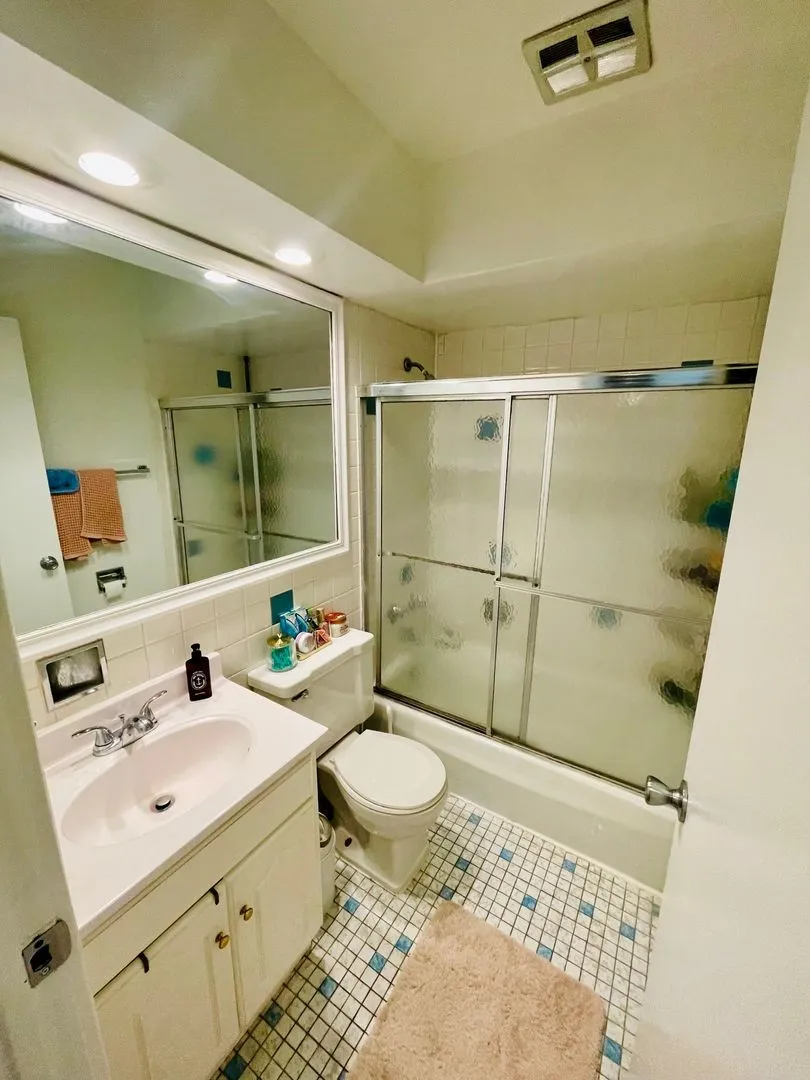 521 W Briar Pl, , 60657, USA 60657-unit#203-Chicago-IL