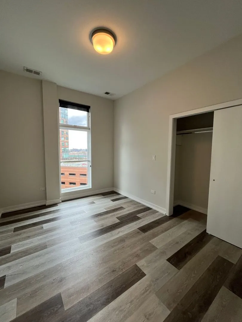 713 N Milwaukee Ave, ,  60642, USA 60642-unit#403-Chicago-IL