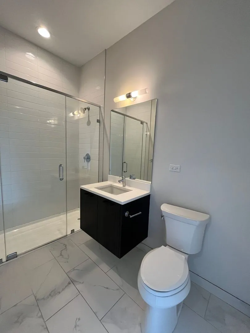 713 N Milwaukee Ave, ,  60642, USA 60642-unit#403-Chicago-IL