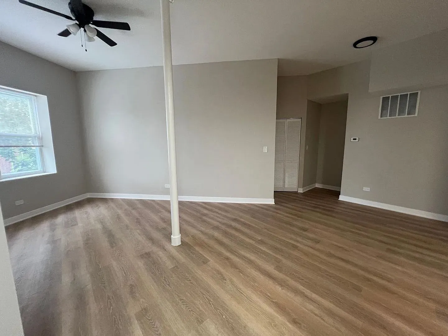 3015 N Milwaukee Ave, ,  60618, USA 60618-unit#205B-Chicago-IL