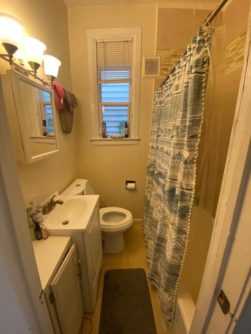 3143 N Southport Ave, ,  60657, USA 60657-unit#2F-Chicago-IL