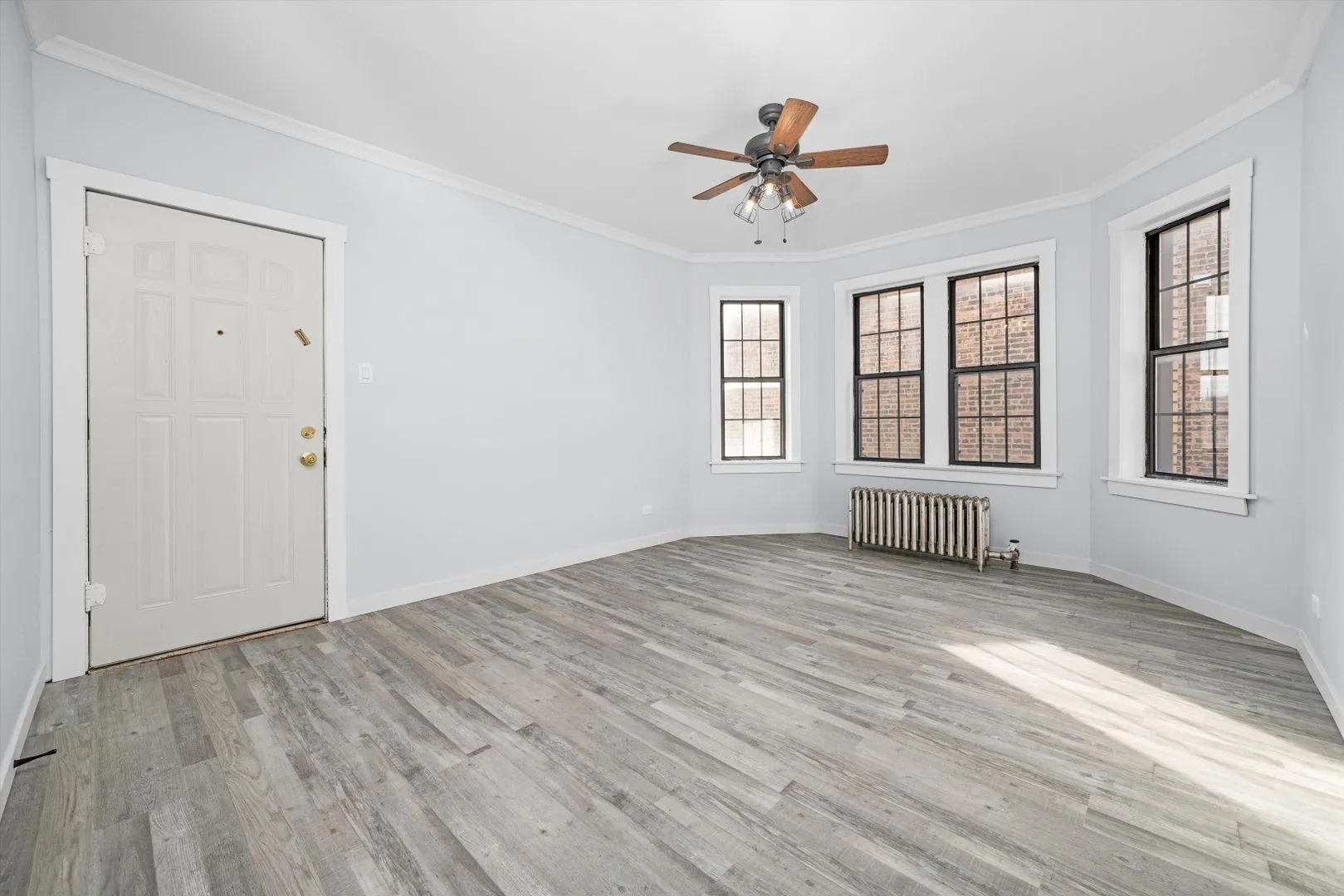 6128 S Ingleside Ave, ,  60637, USA 60637-unit#2W-Chicago-IL