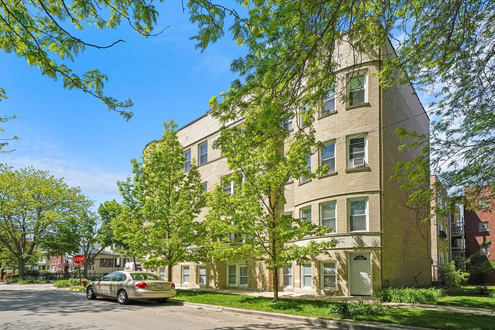 6135 N Glenwood Ave, ,  60660, USA 60660-unit#3E-Chicago-IL