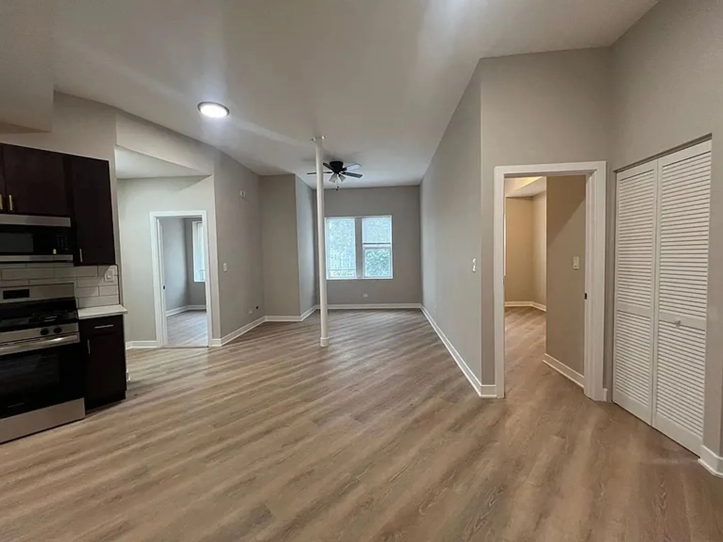 3015 N Milwaukee Ave, ,  60618, USA 60618-unit#205B-Chicago-IL