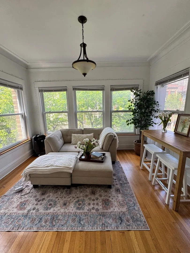 447 W Oakdale Ave, ,  60657, USA 60657-unit#2-Chicago-IL