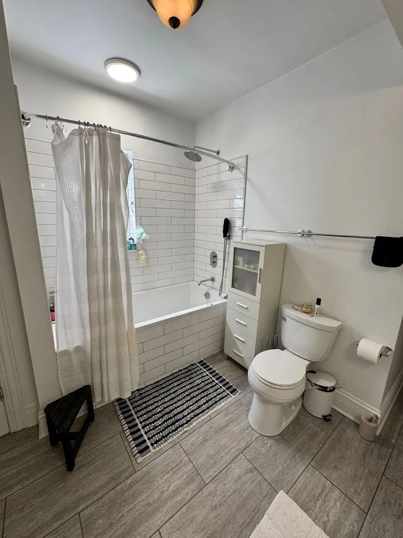 447 W Oakdale Ave, ,  60657, USA 60657-unit#2-Chicago-IL