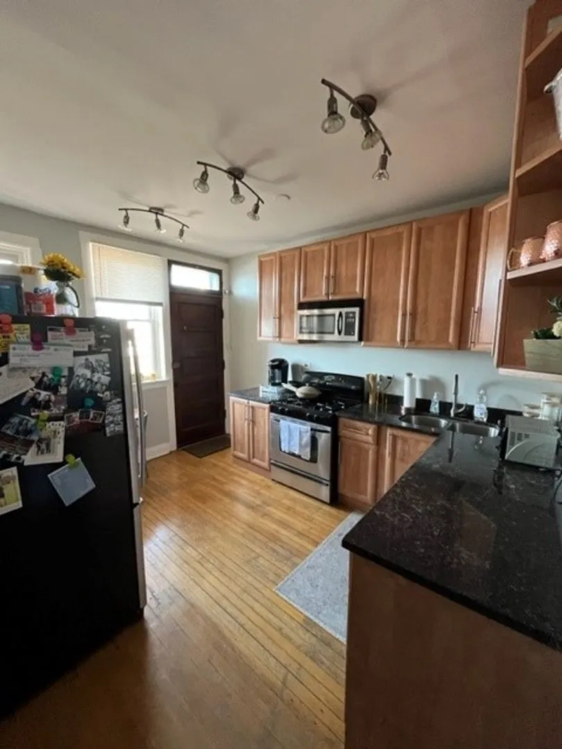 1221 W Grace St, ,  60613, USA 60613-unit#3-Chicago-IL