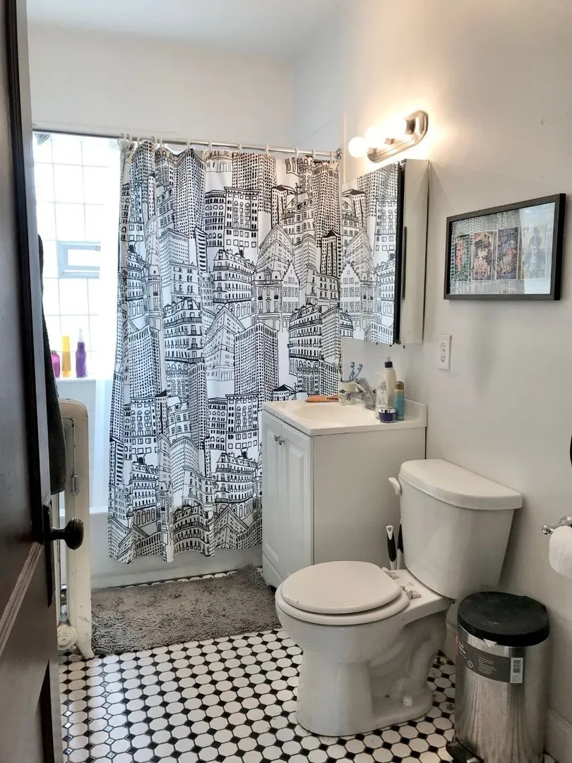 3542 N Racine Ave, ,  60657, USA 60657-unit#3-Chicago-IL
