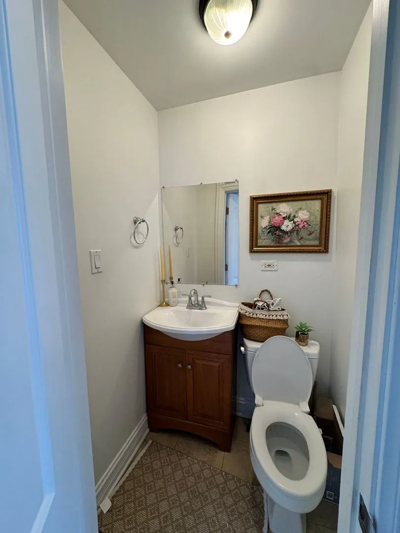 447 W Oakdale Ave, ,  60657, USA 60657-unit#2-Chicago-IL