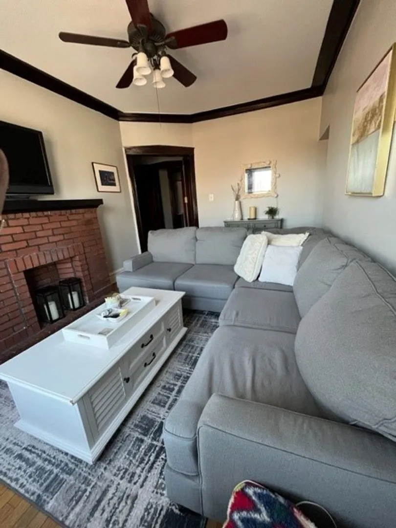 1221 W Grace St, ,  60613, USA 60613-unit#3-Chicago-IL