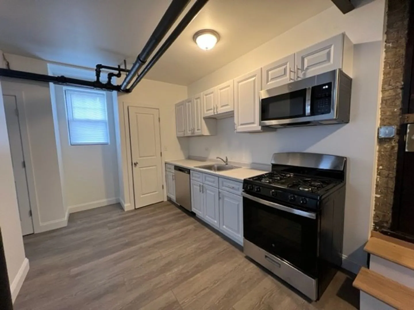 2055 W Berwyn Ave, , 60625, USA 60625-unit#2057-GDN-Chicago-IL