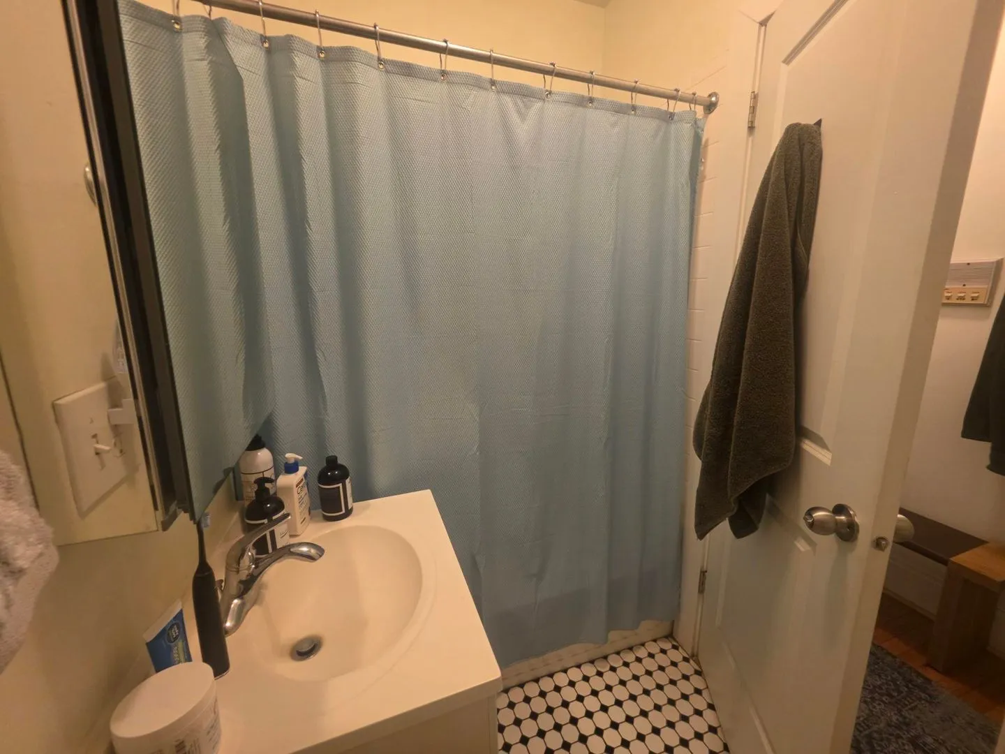 1618 W Ainslie St, , 60640, USA 60640-unit#2-Chicago-IL