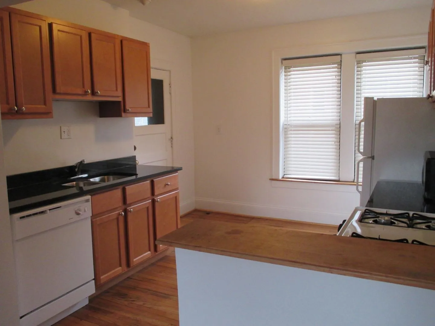 925 W Oakdale Ave, , 60657, USA 60657-unit#3F-Chicago-IL