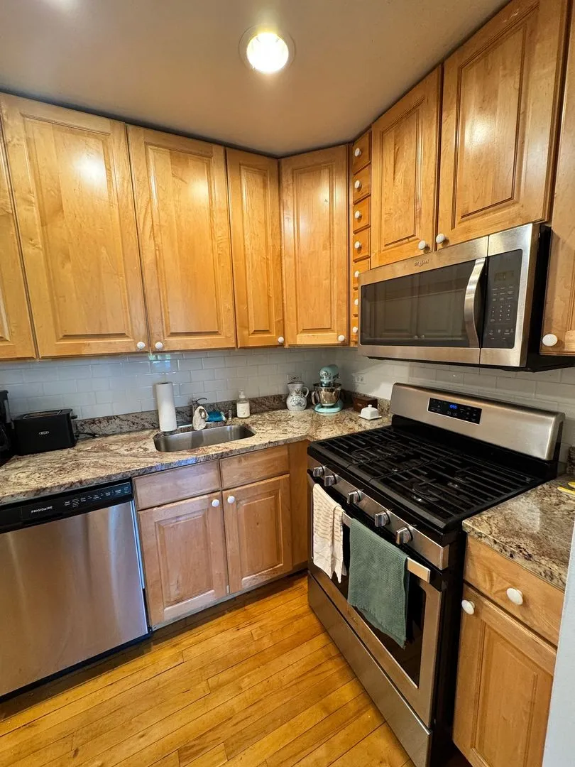 611 W Arlington Pl, ,  60614, USA 60614-unit#3N-Chicago-IL
