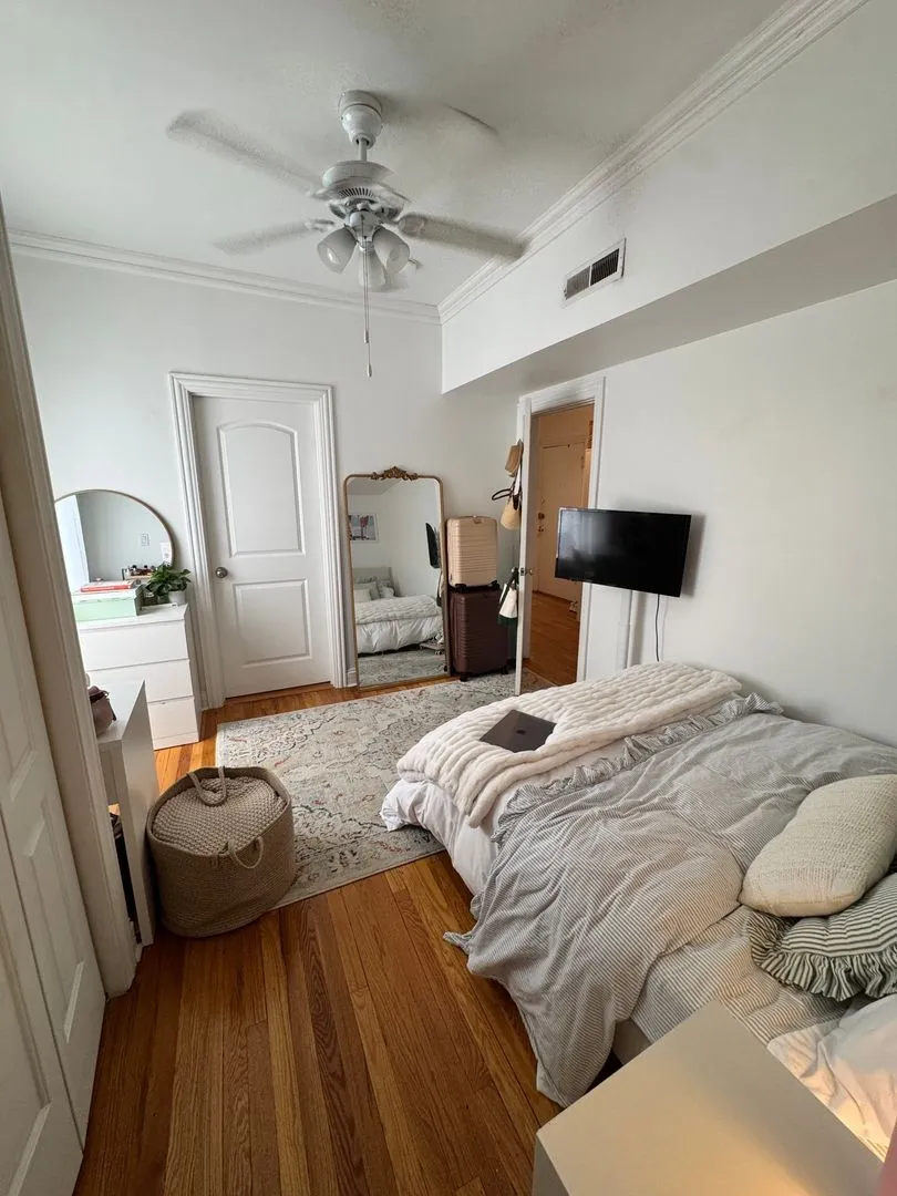 447 W Oakdale Ave, ,  60657, USA 60657-unit#2-Chicago-IL