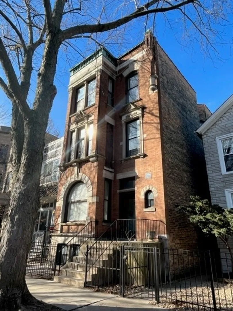 3046 N Clifton Ave, ,  60657, USA 60657-unit#1F-Chicago-IL