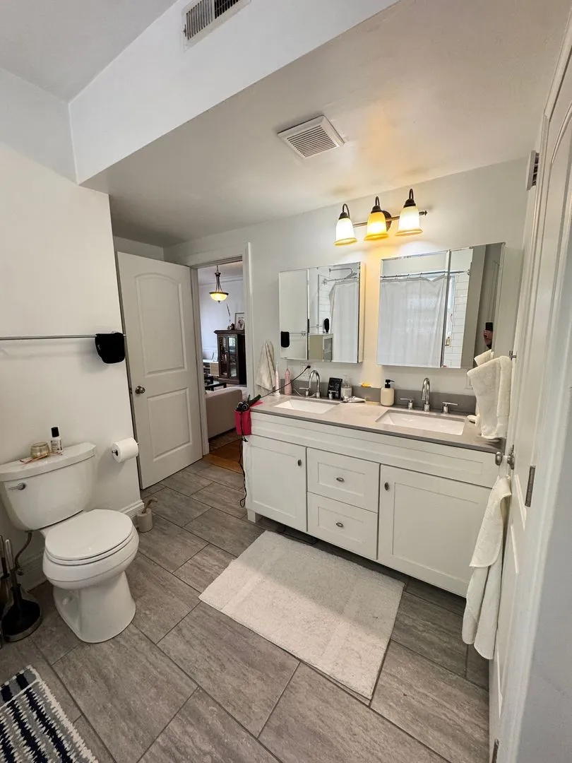 447 W Oakdale Ave, ,  60657, USA 60657-unit#2-Chicago-IL