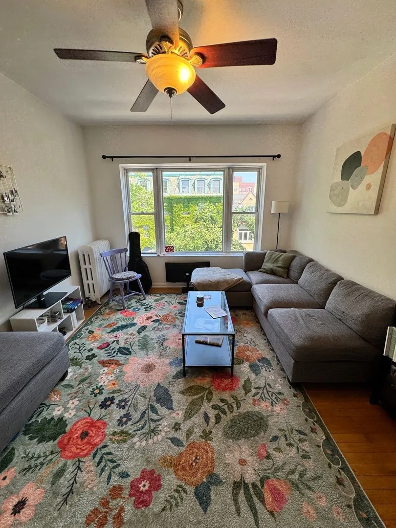 611 W Arlington Pl, ,  60614, USA 60614-unit#3N-Chicago-IL