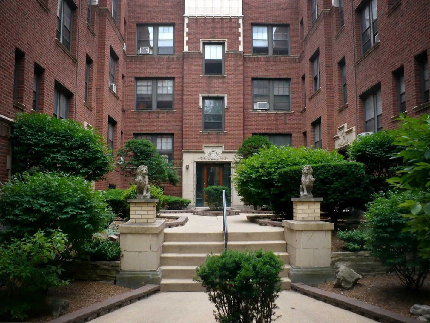 915 W George St, , 60657, USA 60657-unit#2B-Chicago-IL