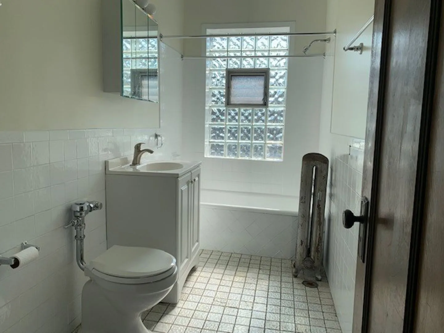 1528 W Berteau Ave, , 60613, USA 60613-unit#3-Chicago-IL