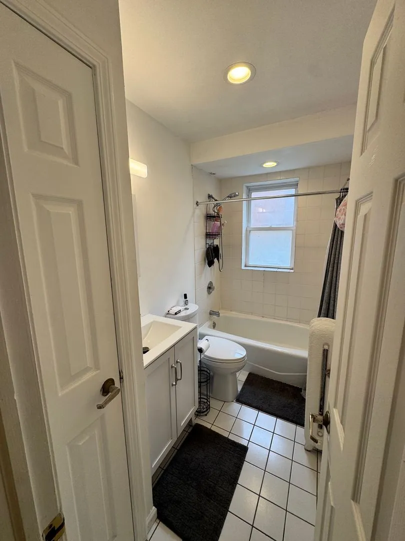 611 W Arlington Pl, ,  60614, USA 60614-unit#1N-Chicago-IL