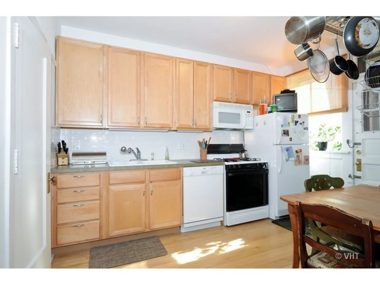 831 W Wolfram St, , 60657, USA 60657-unit#2F-Chicago-IL