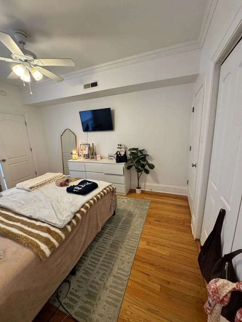 447 W Oakdale Ave, ,  60657, USA 60657-unit#2-Chicago-IL