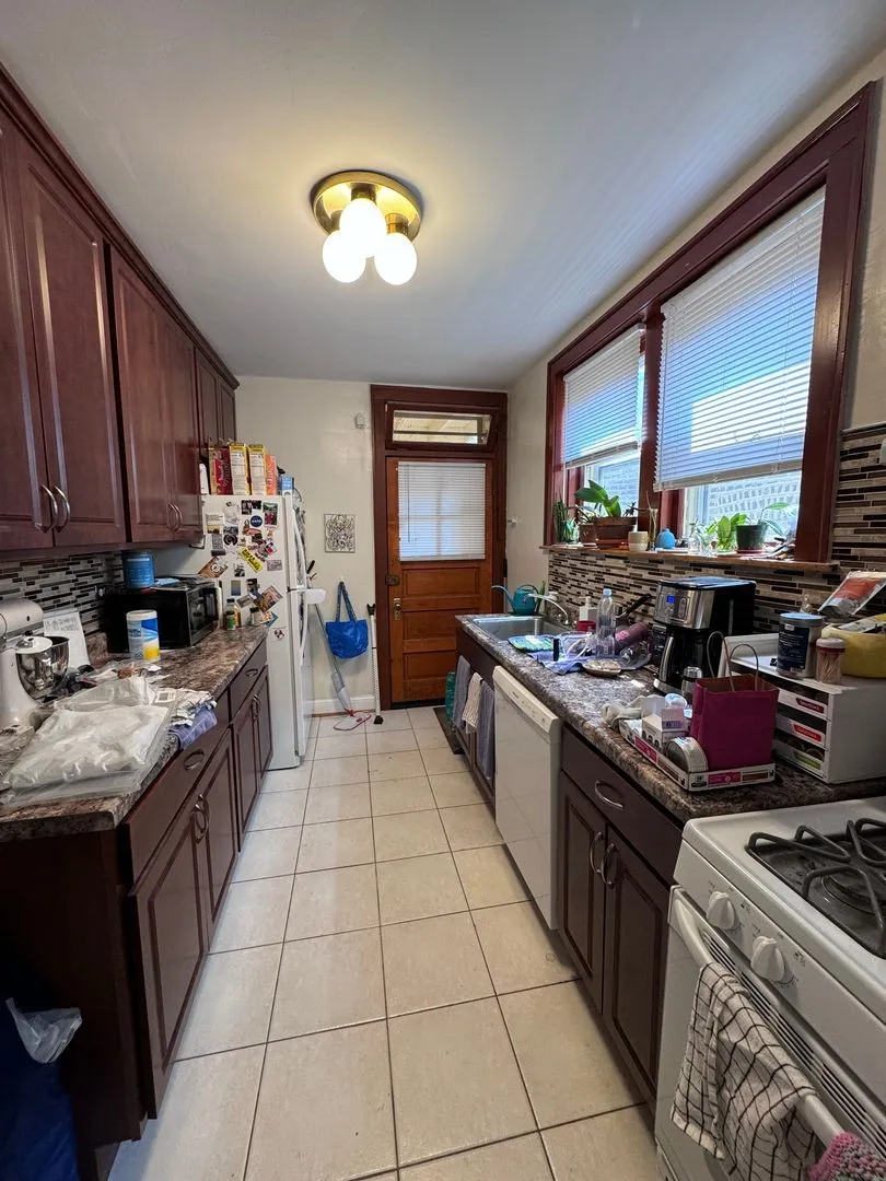 2219 W Montrose Ave, , 60618, USA 60618-unit#3-Chicago-IL