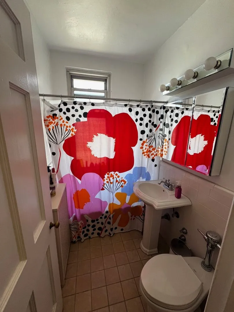 415 W Fullerton Pkwy, ,  60614, USA 60614-unit#1202-Chicago-IL