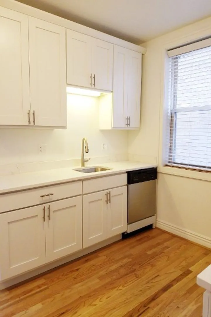 2024 W Foster Ave, , 60625, USA 60625-unit#3A-Chicago-IL