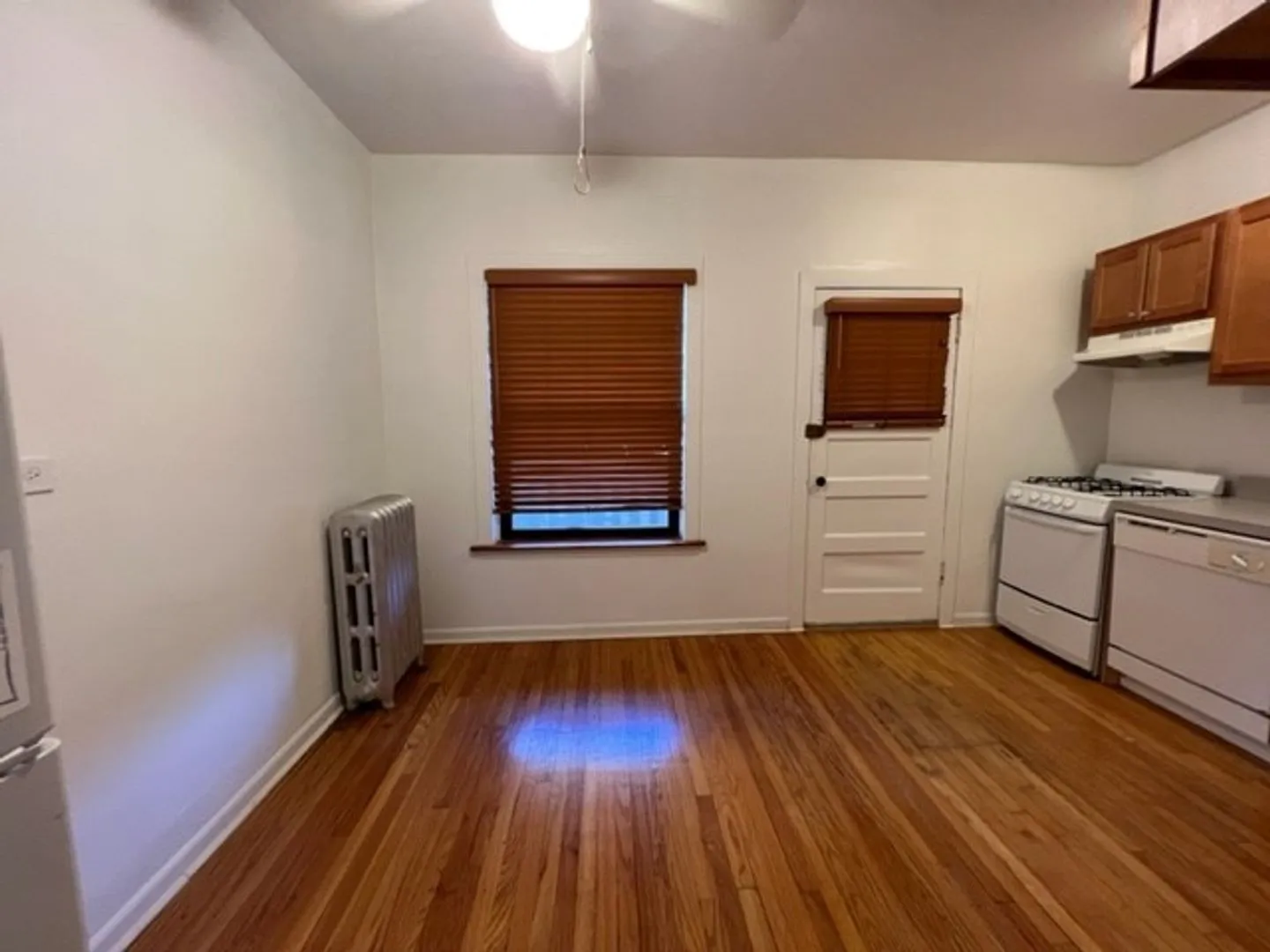 1526 W Berteau Ave, ,  60613, USA 60613-unit#3-Chicago-IL