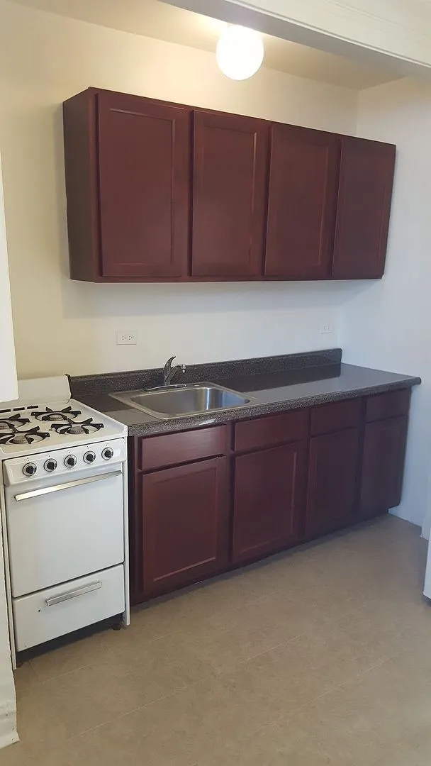 3551 N Racine Ave, ,  60613, USA 60613-unit#2-Chicago-IL