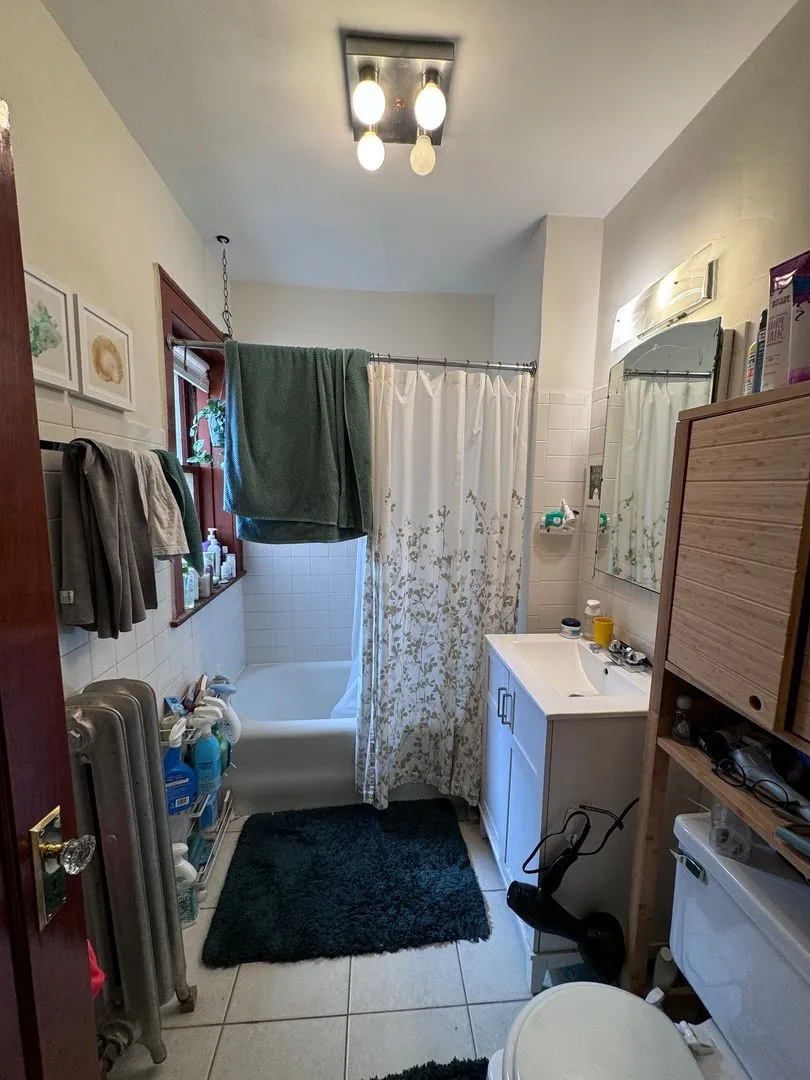 2219 W Montrose Ave, , 60618, USA 60618-unit#3-Chicago-IL