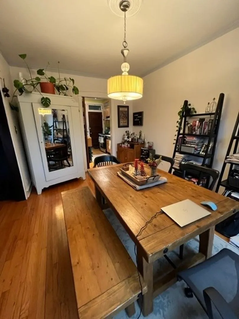 1221 W Grace St, ,  60613, USA 60613-unit#2-Chicago-IL