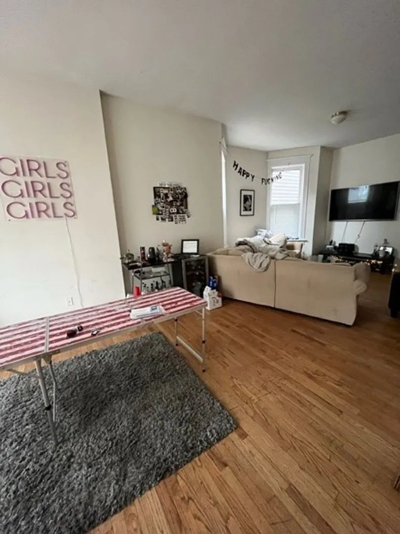 3046 N Clifton Ave, ,  60657, USA 60657-unit#1F-Chicago-IL